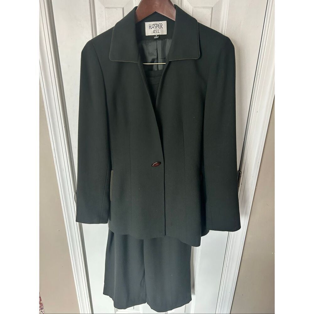 Kasper asl dark green two piece women’s work suit size 6 pants are lined